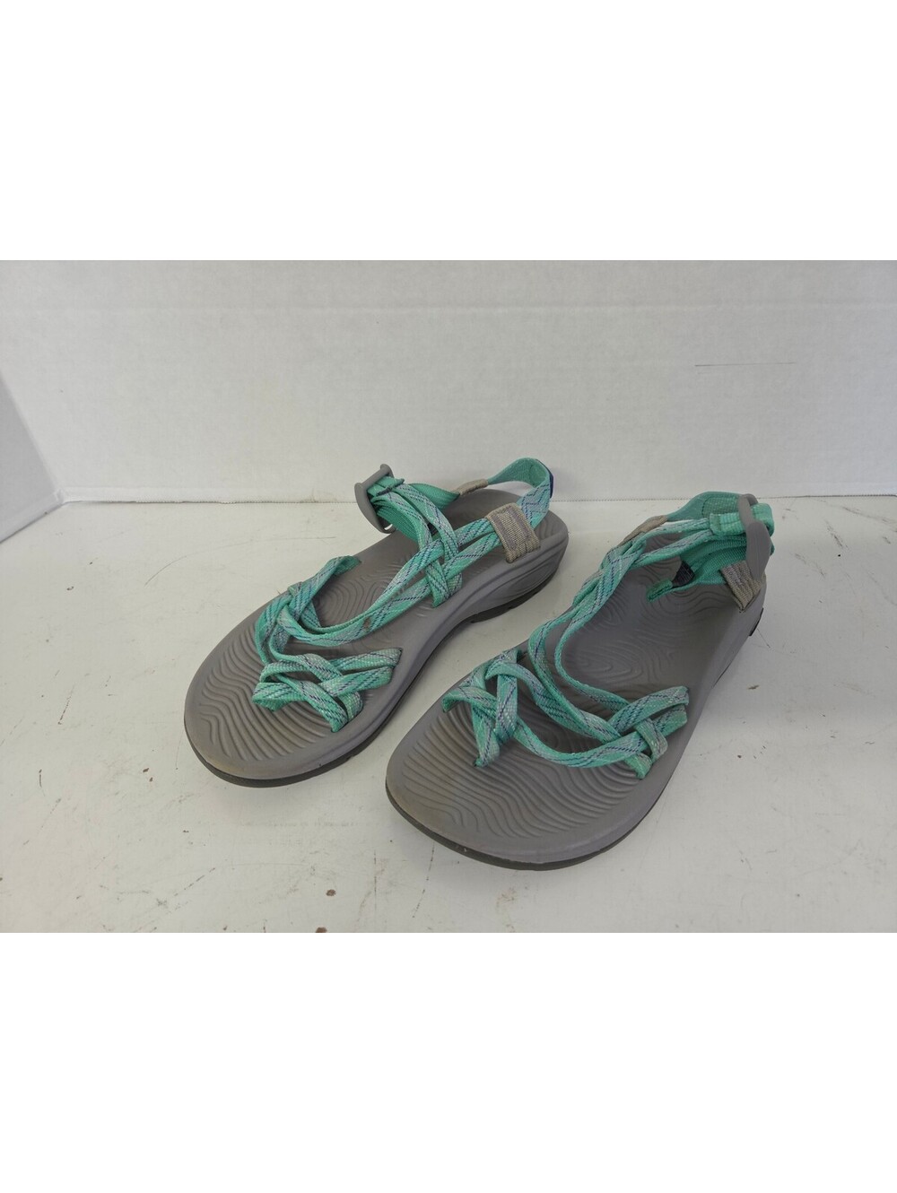 Chaco Women's Adjustable Strap Sandals in Mint and Gray, Size 8